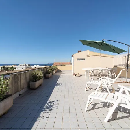 Cobalt Sea Apartmán *